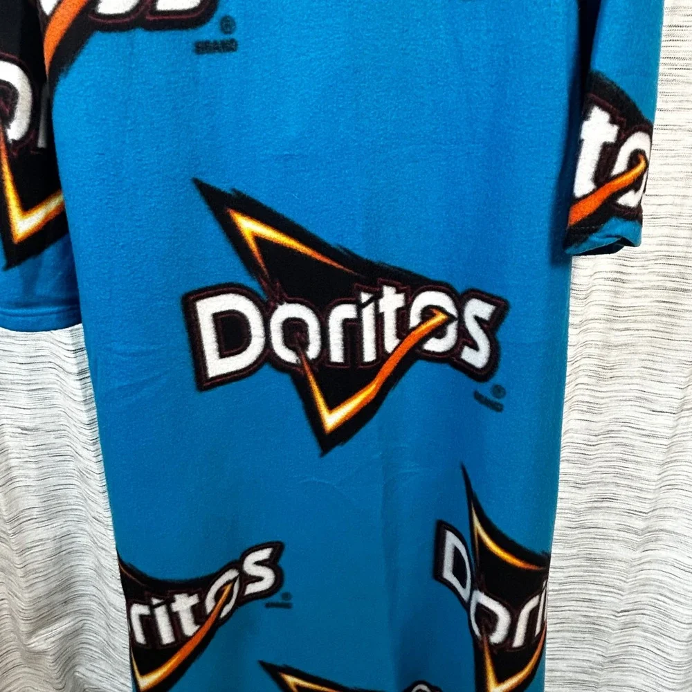 Snuggie Wearable Blanket Blue Unisex One Size Doritos Logo Fleece w Sleeves EUC